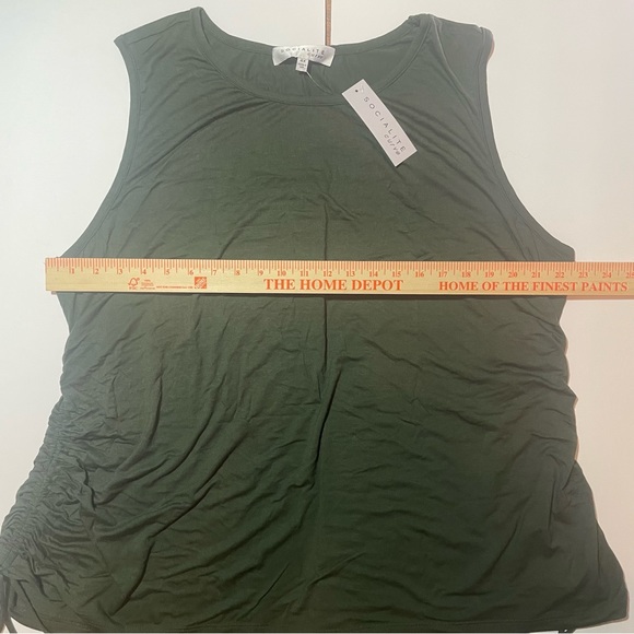Socialite Wmns plus size sleeveless shirt ruched sides long torso green size 4xl - Picture 3 of 8